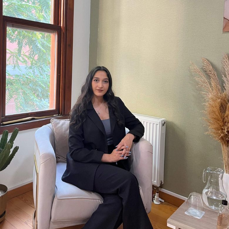 ANA SAYFA 6 yaren hanim